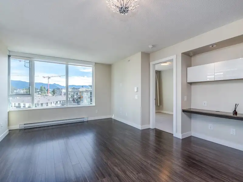 804 570 EMERSON STREET - photo 4 of 22