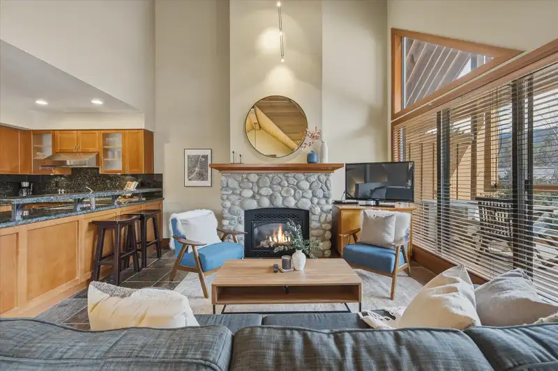 4827 CASABELLA CRESCENT - photo 2 of 26