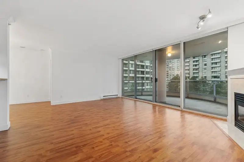 701 739 PRINCESS STREET - photo 4 of 34