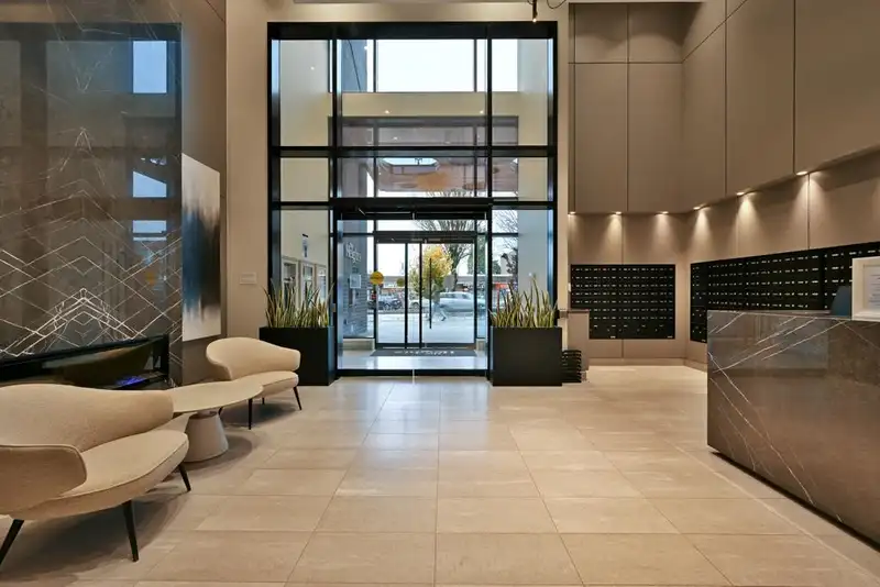 504 1045 AUSTIN AVENUE - photo 2 of 39