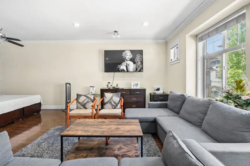27 12036 66 AVENUE - photo 2 of 40