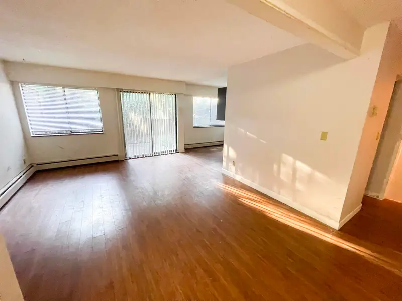 13 9402 122 STREET - photo 4 of 19