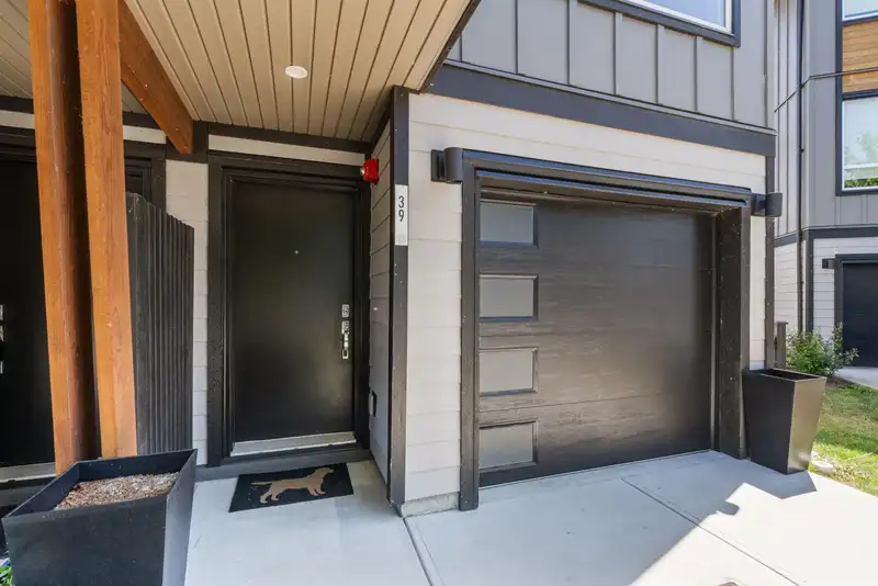 39 4292 WOLF WAY - photo 2 of 40