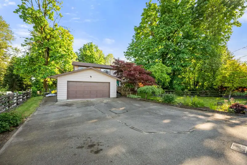 29484 DUNCAN AVENUE - photo 1 of 40