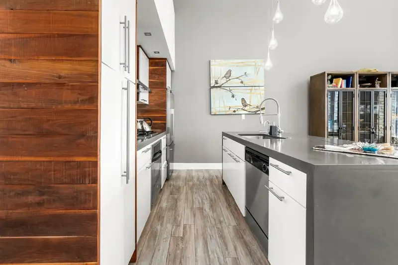 606 29 SMITHE MEWS - photo 4 of 40