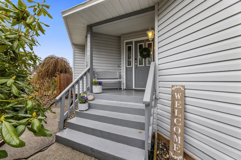 23390 123 AVENUE - photo 3 of 25