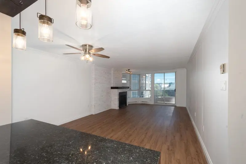 605 1245 QUAYSIDE DRIVE - photo 4 of 25