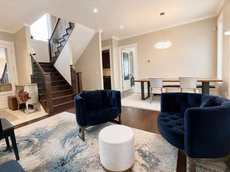 4467 BLENHEIM STREET - photo 3 of 7
