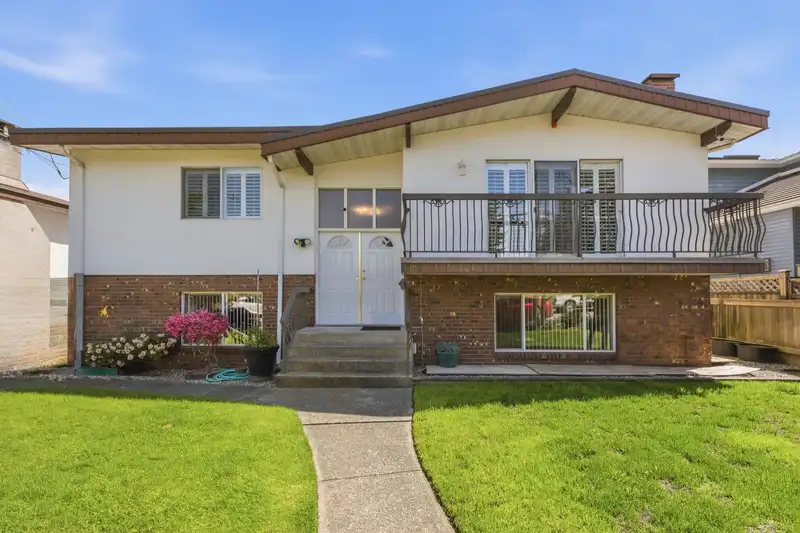 1108 CLIFF AVENUE - photo 1 of 40