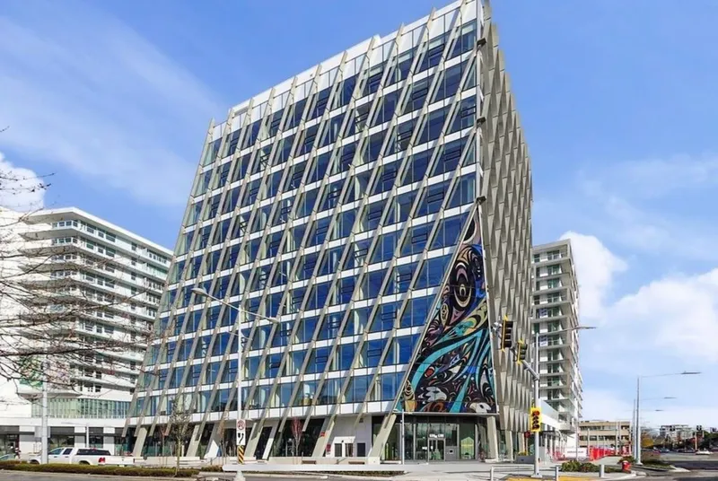 561 6320 NO. 3 ROAD - photo 2 of 22