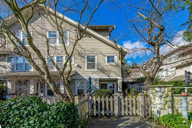 3 7179 18TH AVENUE - photo 2 of 19