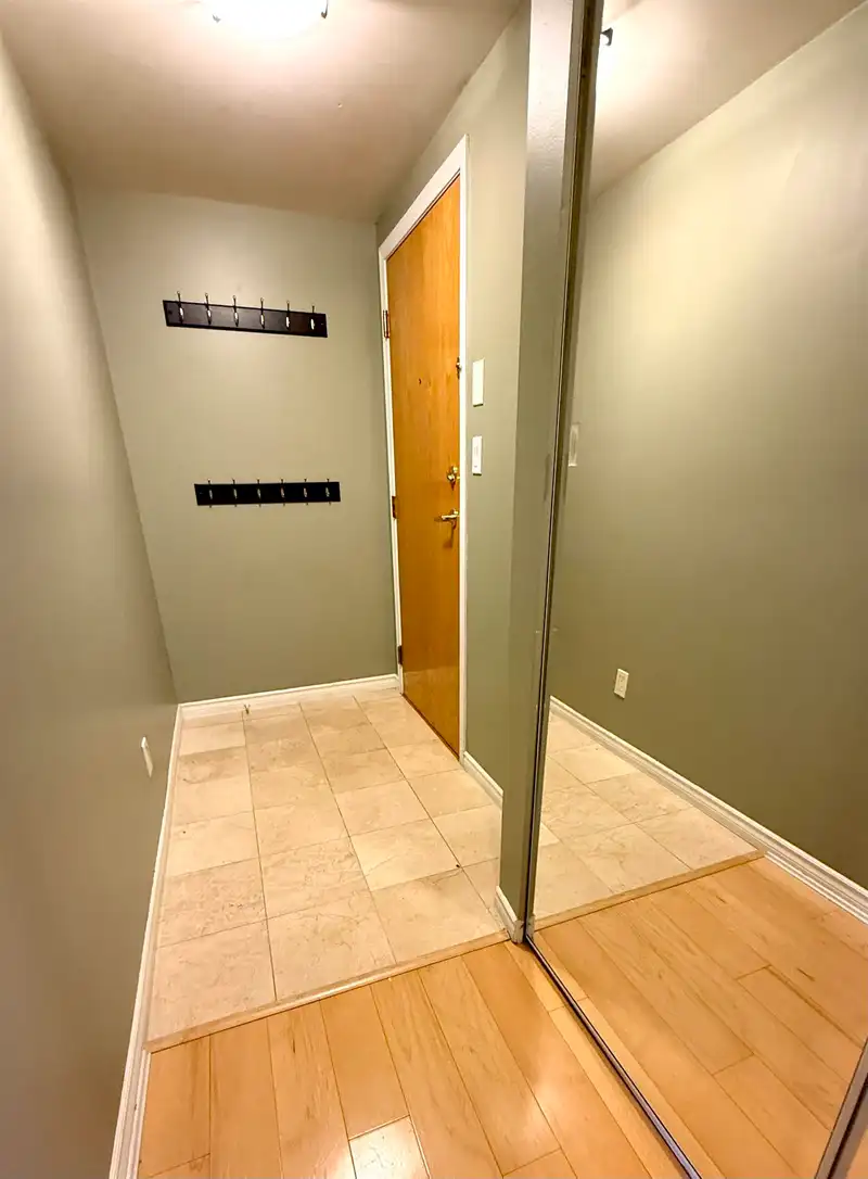 3002 939 HOMER STREET - photo 2 of 20