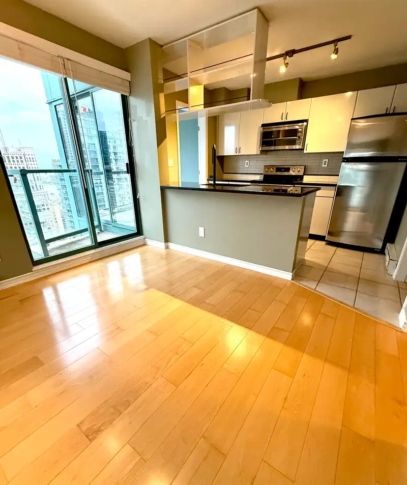 3002 939 HOMER STREET - photo 4 of 20
