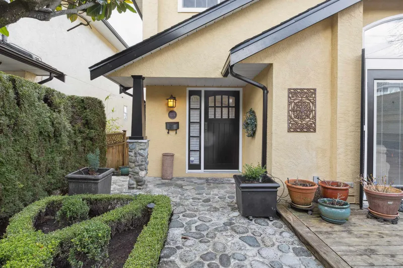 1274 ESQUIMALT AVENUE - photo 1 of 25