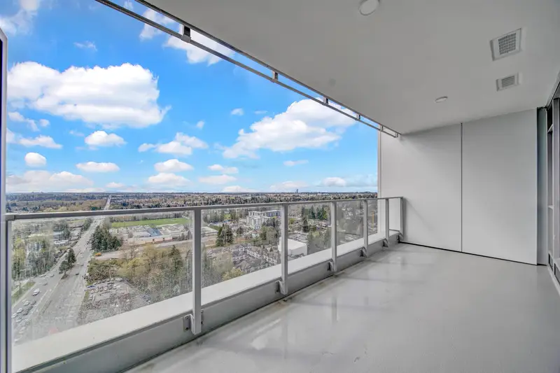 2501 9675 KING GEORGE BOULEVARD - photo 2 of 25