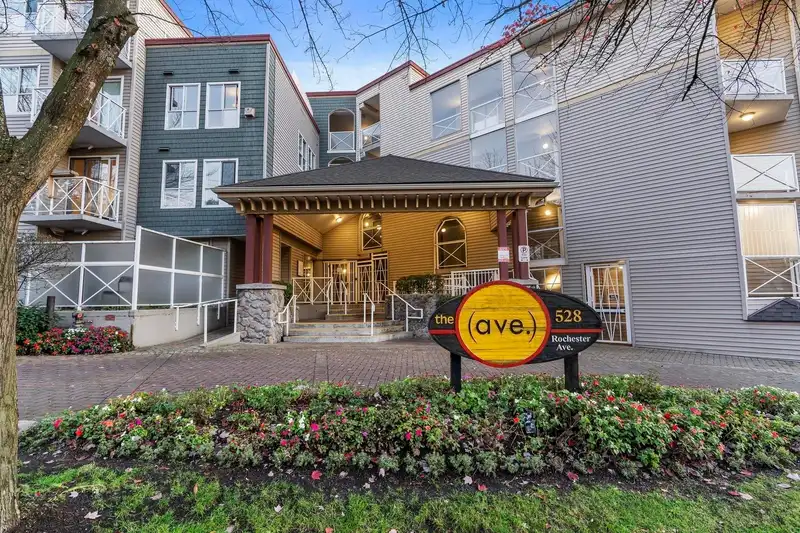 125 528 ROCHESTER AVENUE - photo 1 of 25