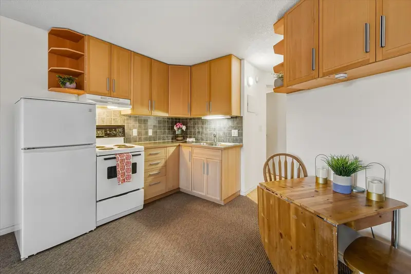 211 2109 WHISTLER ROAD - photo 4 of 12