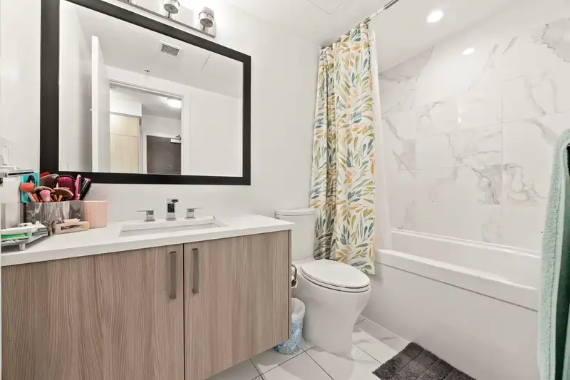 914 13350 CENTRAL AVENUE - photo 4 of 21