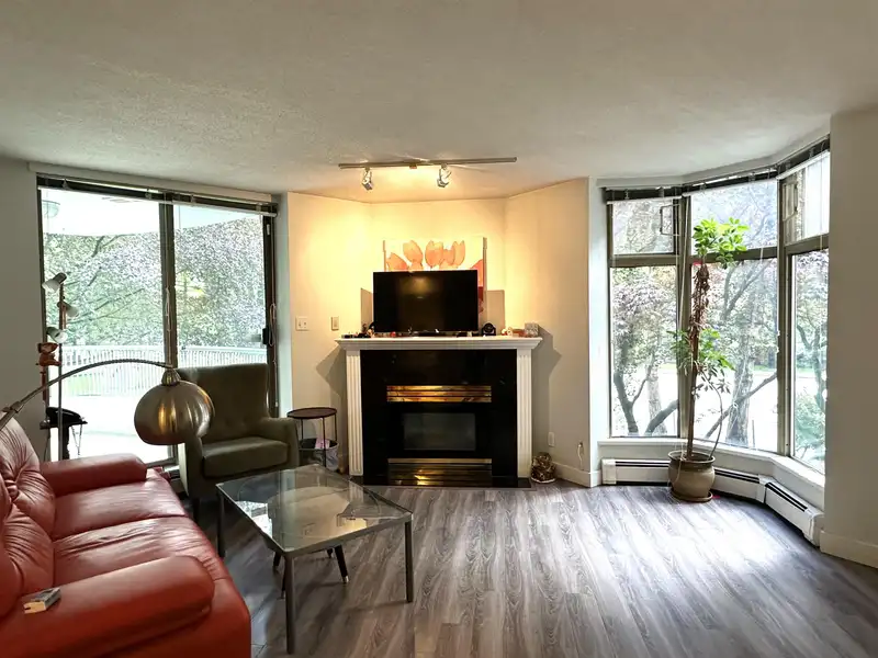 201 6188 PATTERSON AVENUE - photo 3 of 5