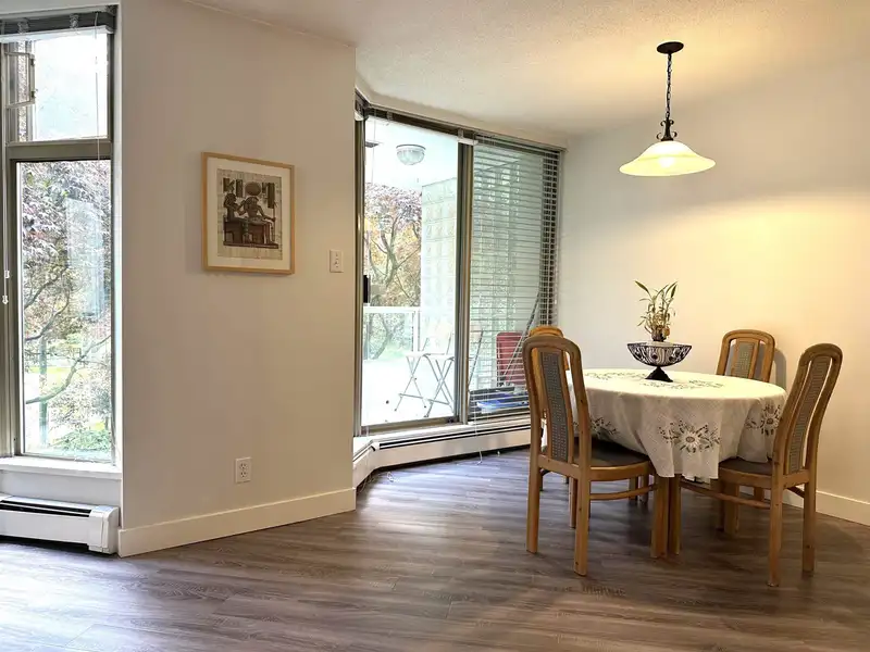 201 6188 PATTERSON AVENUE - photo 4 of 5