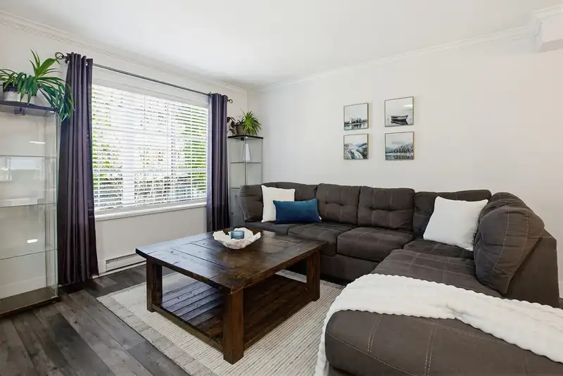 99 20875 80 AVENUE - photo 2 of 40