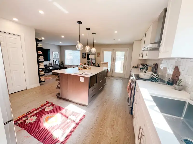 1229 E 11TH AVENUE - photo 2 of 17