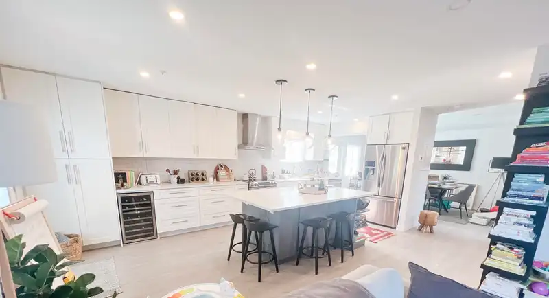 1229 E 11TH AVENUE - photo 4 of 17