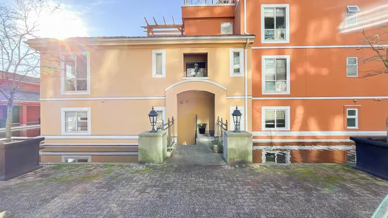 128 3 RIALTO COURT - photo 3 of 24