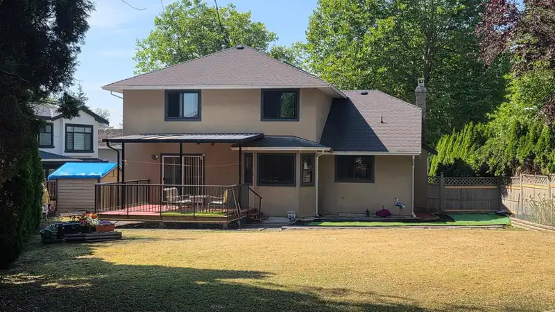 14166 84B AVENUE - photo 3 of 23