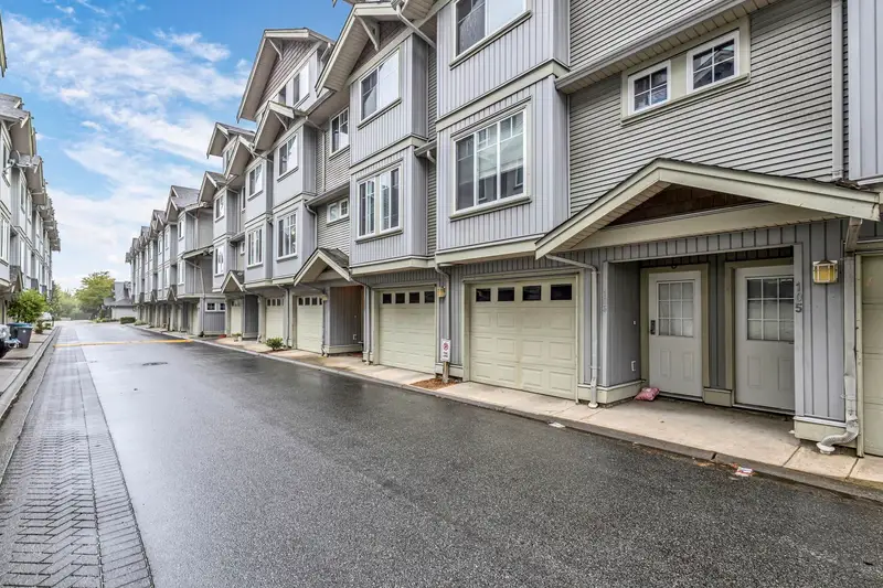 108 12040 68 AVENUE - photo 4 of 25