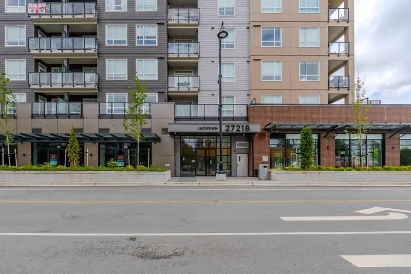 315 27218 ALDERGROVE TOWN CENTRE DRIVE - photo 1 of 27