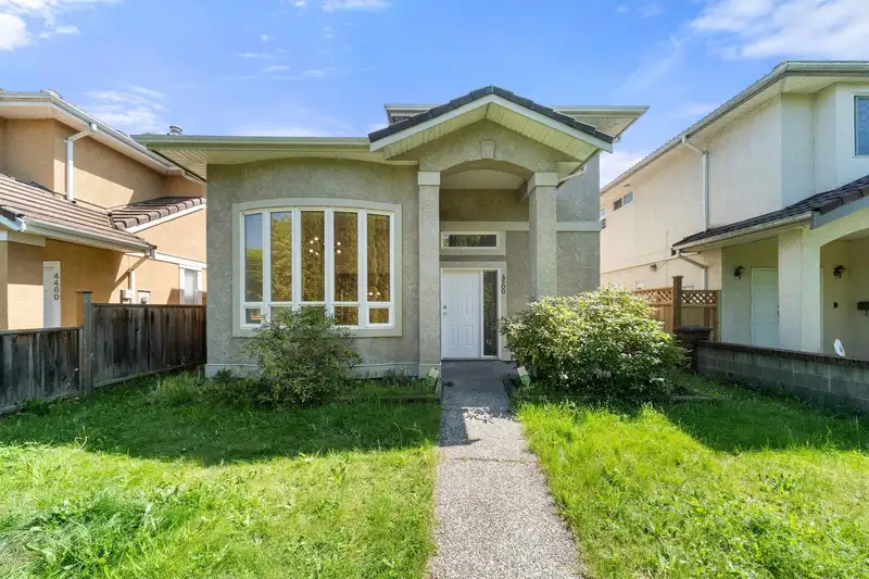 4500 NO 5 ROAD - photo 1 of 40