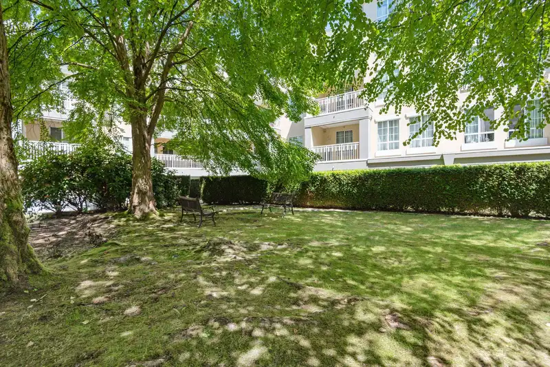 317 5835 HAMPTON PLACE - photo 4 of 26