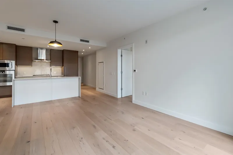 207 5693 ELIZABETH STREET - photo 2 of 25