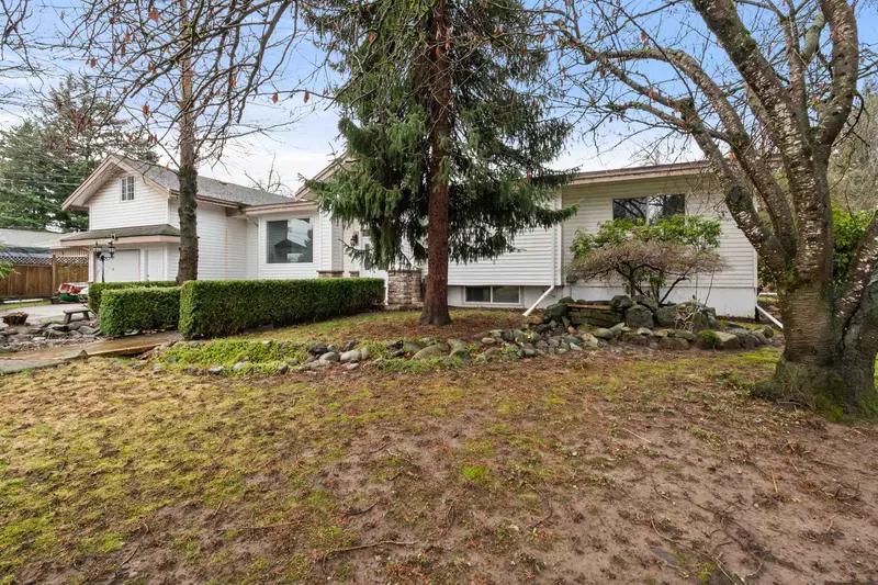 6755 LORNE DRIVE - photo 1 of 25