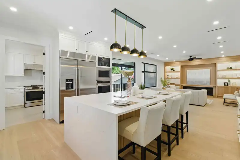 6082 172 STREET - photo 1 of 25