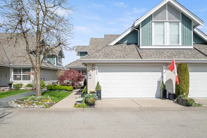 102 16995 64TH AVENUE - photo 1 of 39