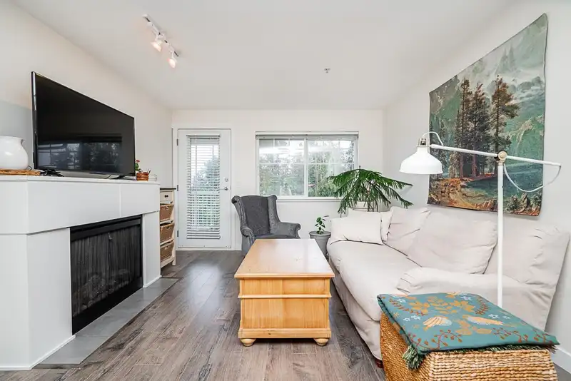 309 19388 65 AVENUE - photo 1 of 19