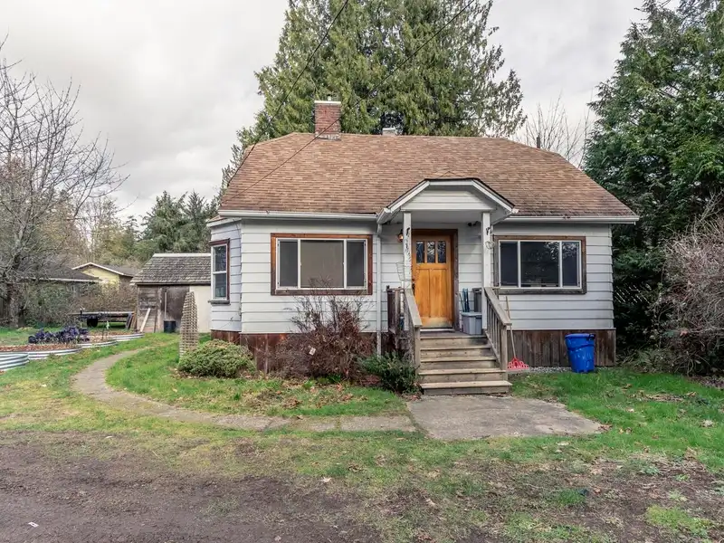 4404 SUNSHINE COAST HIGHWAY - photo 1 of 15