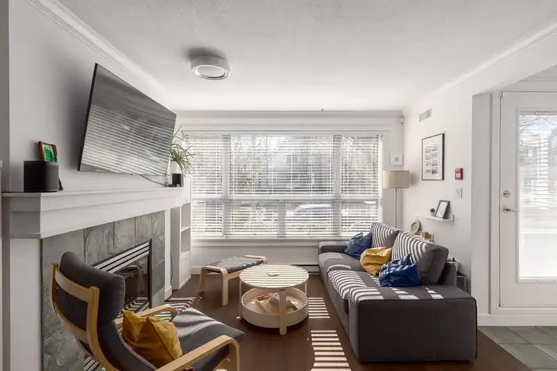 3171 W 4TH AVENUE - photo 3 of 21