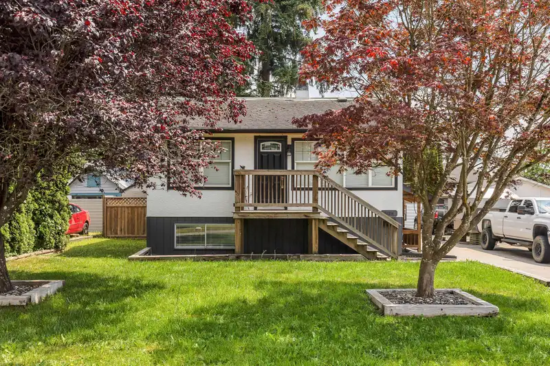 20214 WANSTEAD STREET - photo 2 of 36
