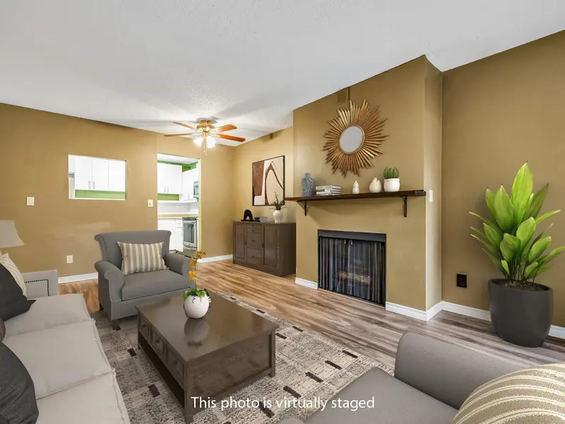 211 10157 UNIVERSITY DRIVE - photo 1 of 25