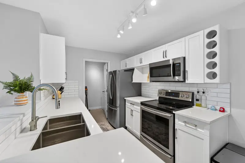 213 7139 18TH AVENUE - photo 1 of 25