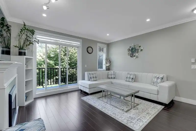 50 6383 140 STREET - photo 3 of 40
