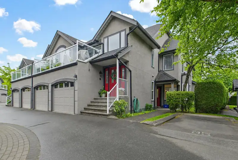 9 4740 221 STREET - photo 4 of 40