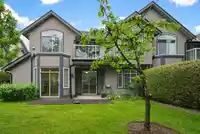 9 4740 221 STREET - thumbnail 7