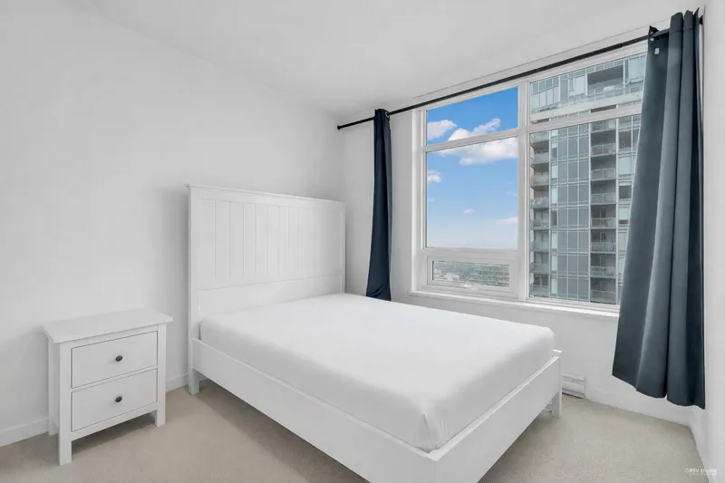 3808 6461 TELFORD AVENUE - photo 2 of 25