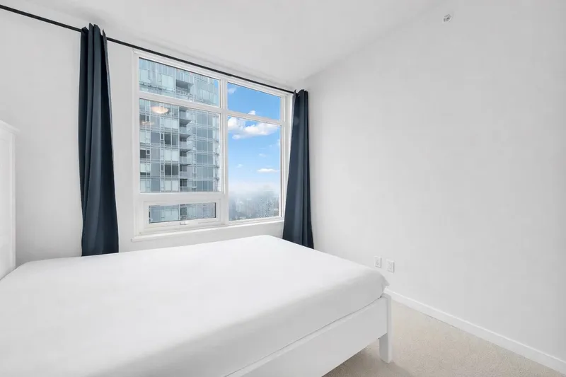 3808 6461 TELFORD AVENUE - photo 3 of 25