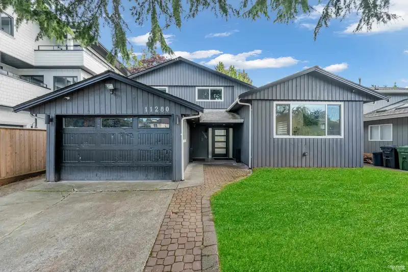 11280 CARAVEL COURT - photo 1 of 31