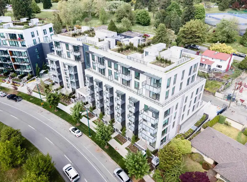 301 5212 CAMBIE STREET - photo 1 of 7